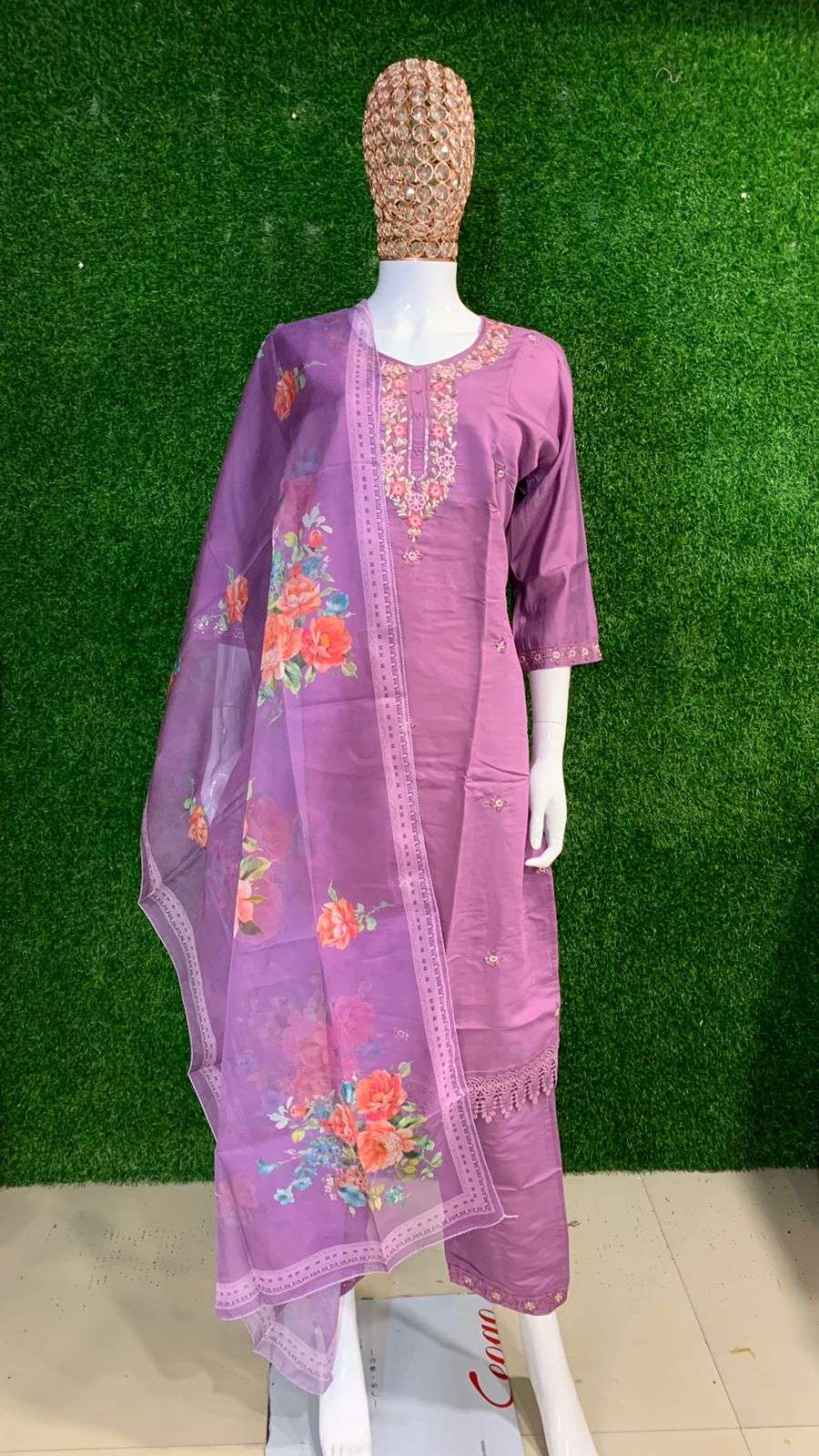 BEMITEX INDIA PRESENTS ROMAN SILK FABRIC BASED LATEST DESIGNER READYMADE 3 PIECE SUIT COLLECTION WHOLESALE SHOP IN SURAT